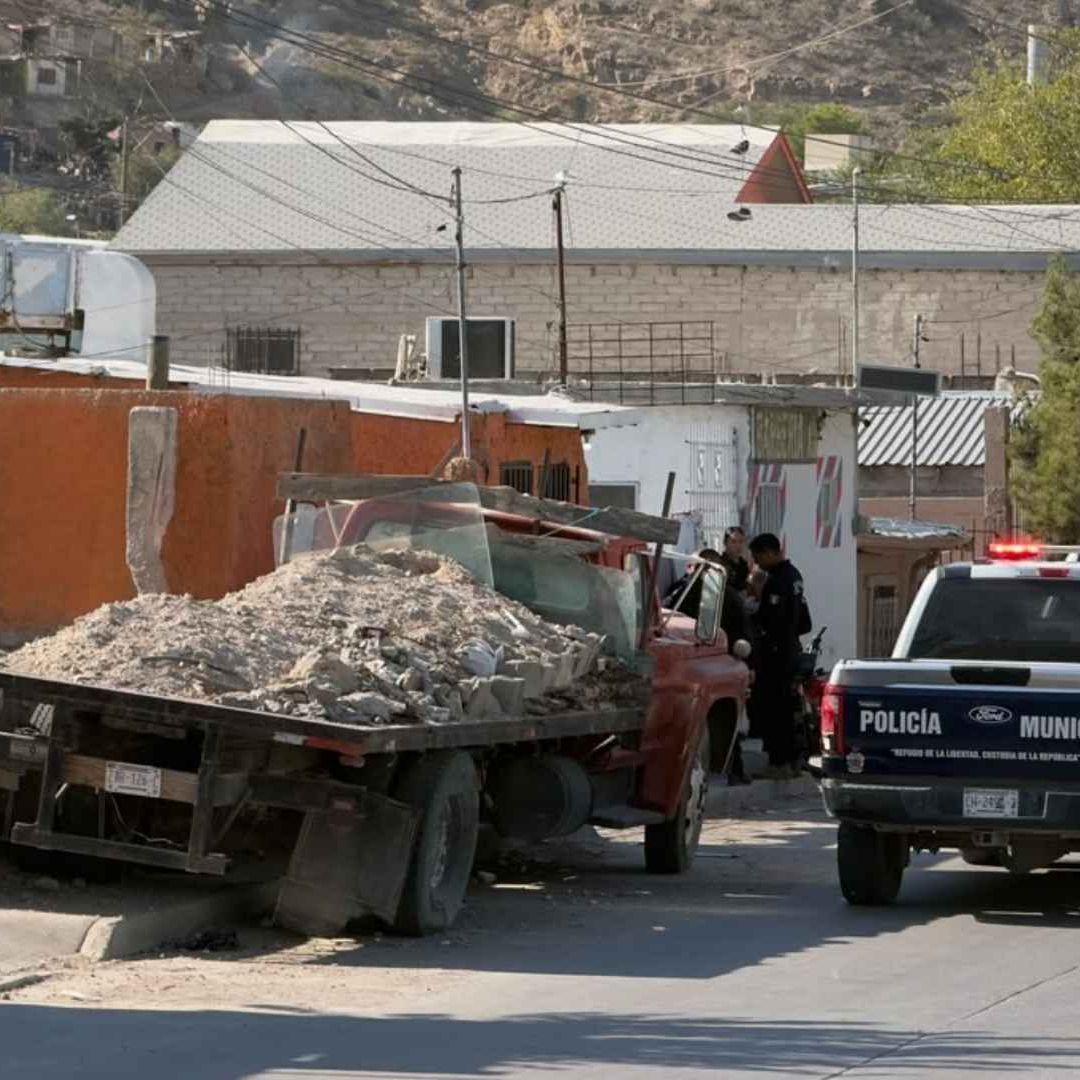 Localizan a Hombre Sin Vida en Vivienda